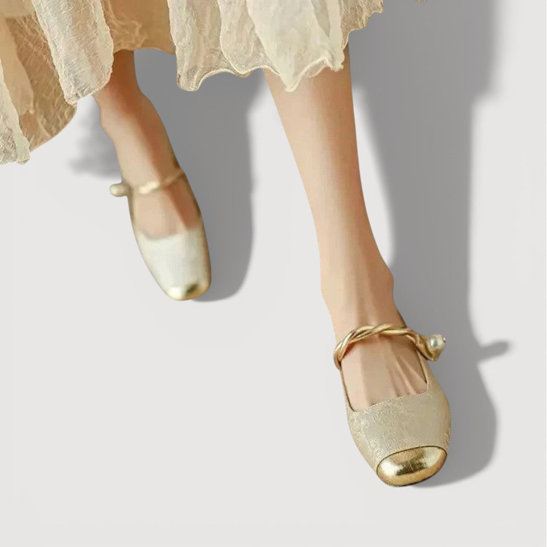 Krystal– Vintage Low-Heels