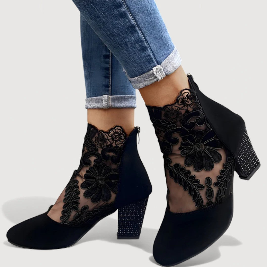 Zariah – Elegant Lace Heels