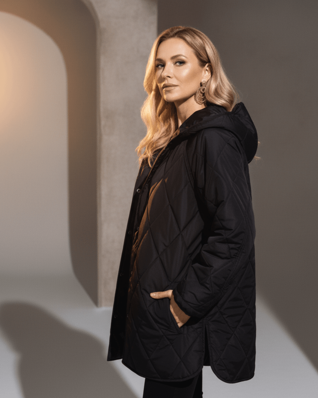 Cloé | Lightweight Hooded Jacket